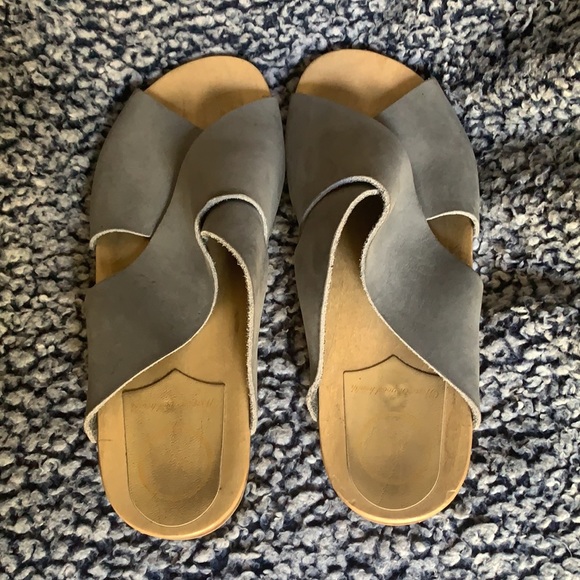 No.6 Suede Frida Flat Clog - Picture 2 of 16